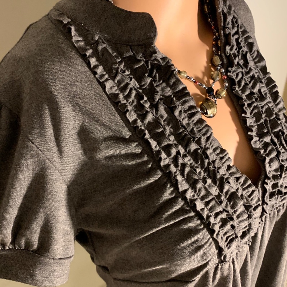 NWT SPEECHLESS MEDIUM GREY BLOUSE W/Ruffle chest.